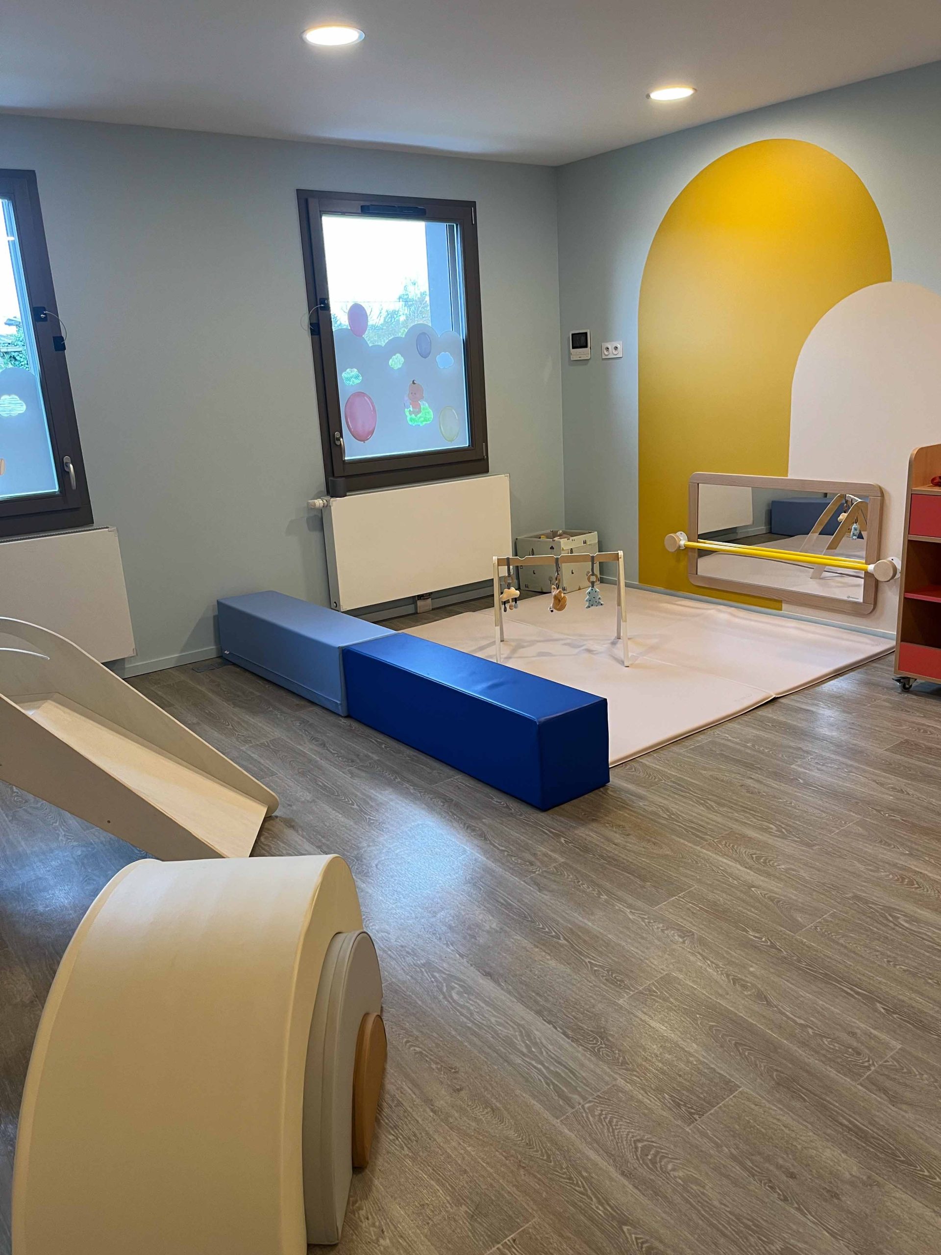 Pièce de jeux dans la micro crèche première escale de Colmar